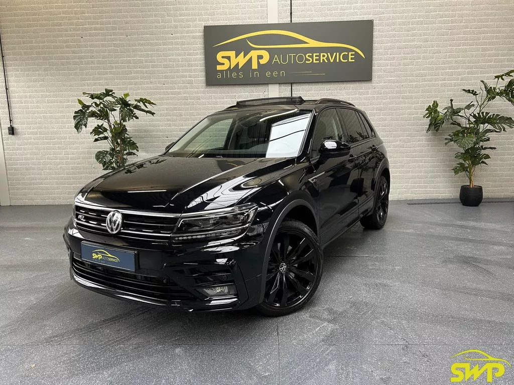 Volkswagen Tiguan 2.0 TSI 4Motion Highline Business R | Pano | R-line | Black Pack | ACC | Camera | Navi | 20 inch