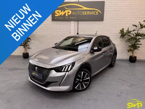 Peugeot 208 1.2 PureTech GT-line | Navi | Cam | Dodehoek | Wireless charging | 3D cockpit