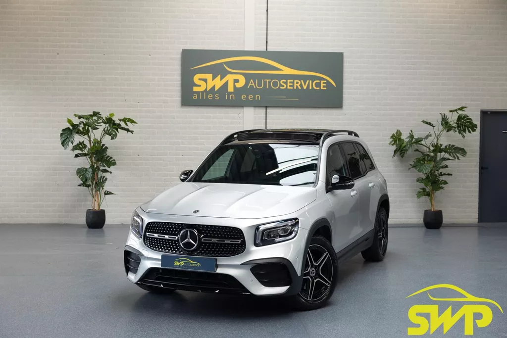 Mercedes-Benz GLB 200 AMG Line 7p. | Pano | Widescreen | Sfeerverlichting | Camera | Elektr klep
