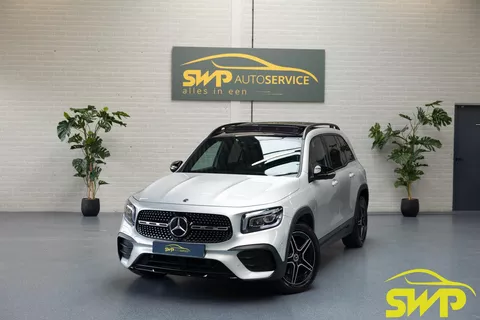 Mercedes-Benz GLB 200 AMG Line 7p. | Pano | Widescreen | Sfeerverlichting | Camera | Elektr klep