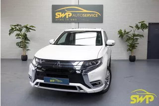 Mitsubishi Outlander 2.4 PHEV Intense+ | Sunroof | Leder/Alcantara | navi | 360 camera