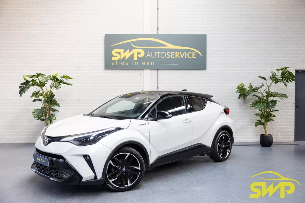 Toyota C-HR 1.8 Hybrid GR-Sport | Camera | ACC | Trekhaak | Volledig dealer onderhouden
