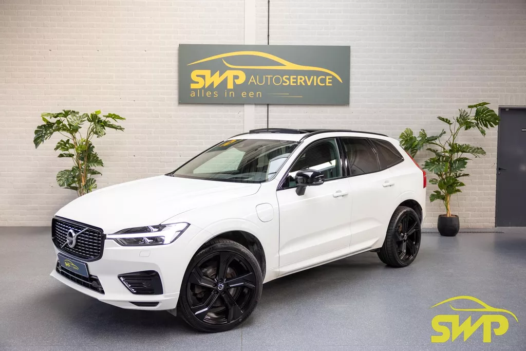 Volvo XC60 2.0 Recharge T8 AWD R-Design | Pano | 20 inch | Stoelventilatie | HUD | Harman Kardon | Memory beide kanten | Camera | ACC | BLIS