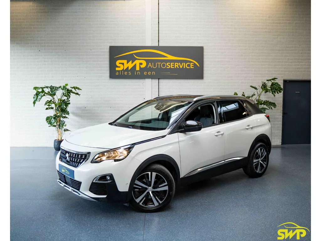 Peugeot 3008 1.2 PureTech Allure | Bi-tone | Navi | Camera | Keyless