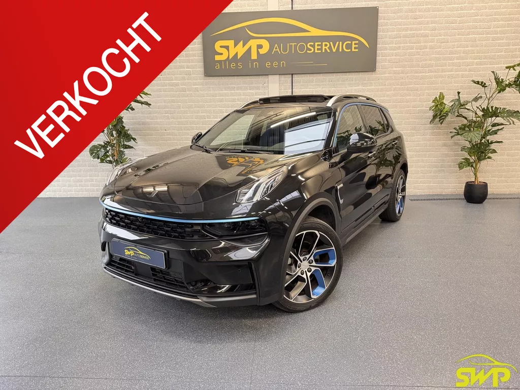 Lynk &amp; Co 01 1.5 PHEV | Zwarte hemel!! | Zwart | Pano | 360