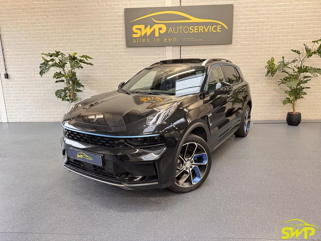 Lynk &amp; Co 01 1.5 PHEV | Zwarte hemel!! | Zwart | Pano | 360