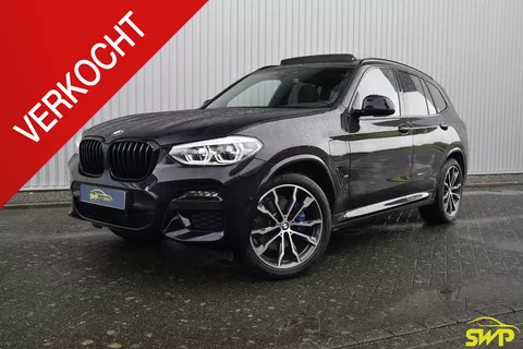 BMW X3 xDrive30e | M-sport | Pano | Memory | HUD | CARBONZWART